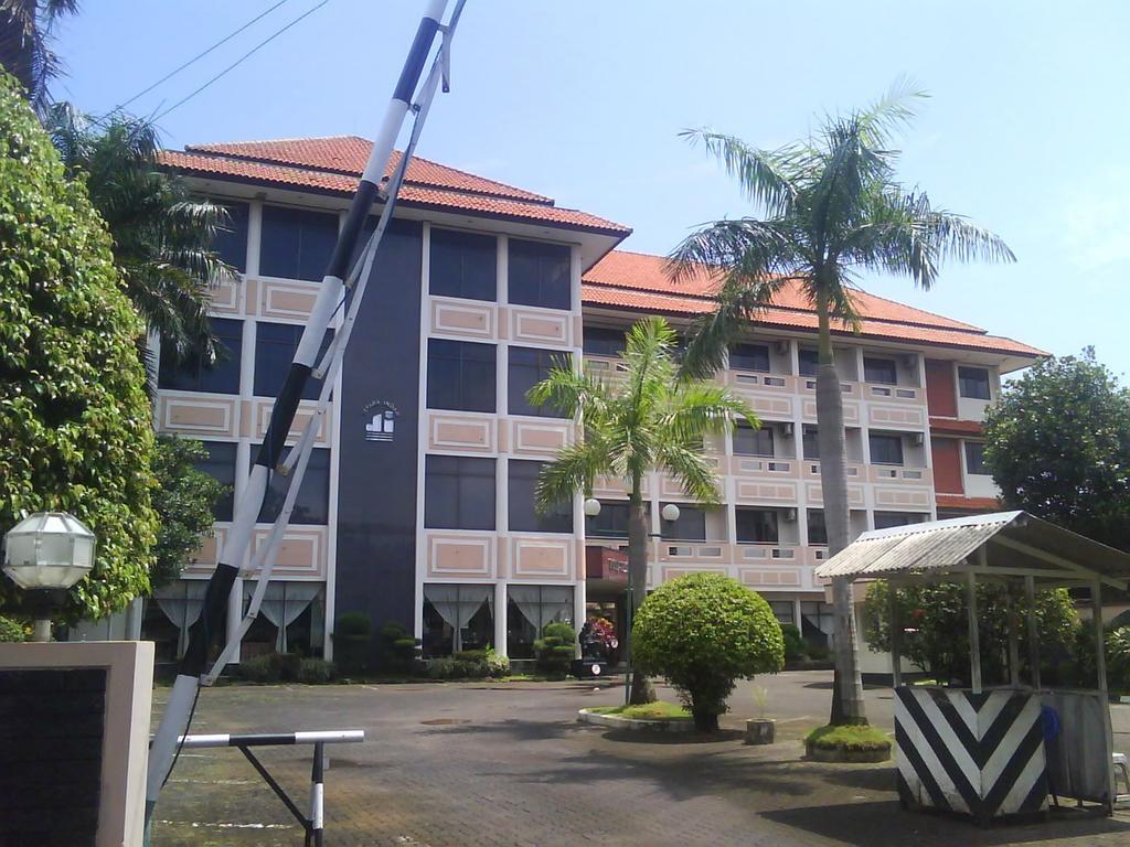 Jepara Indah Hotel Kültér fotó