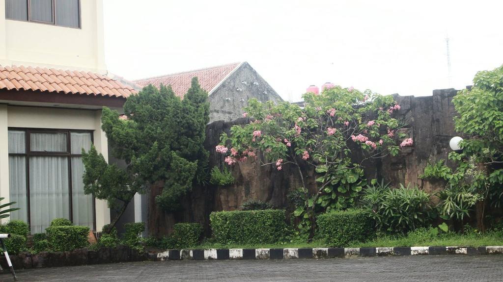 Jepara Indah Hotel Kültér fotó